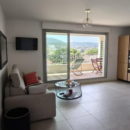 T2 Neuf Avec Piscine A * Sainte-Maxime